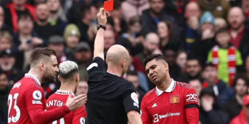 Án treo giò là gì?